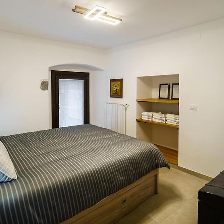 Guest House Zerjal Podnanos ภายนอก รูปภาพ
